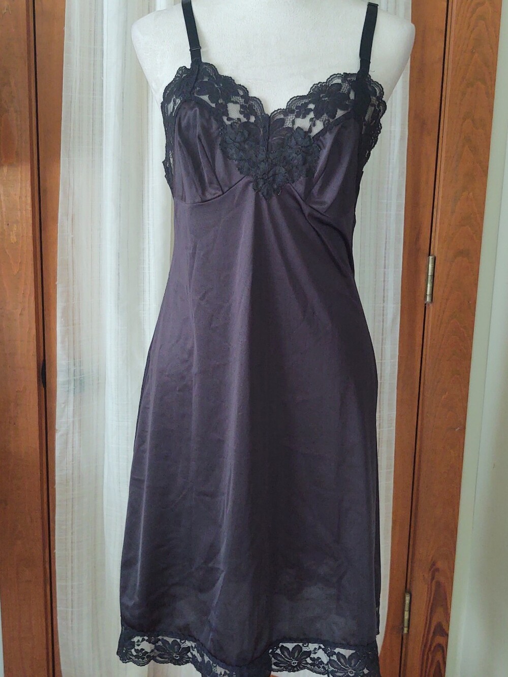 Vintage Lorraine Black Slip 70's